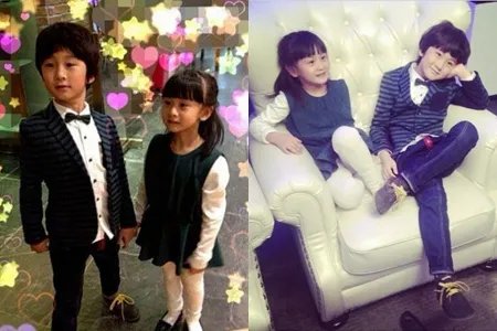 天天帅气遮脸自拍 调皮男孩长成帅小伙