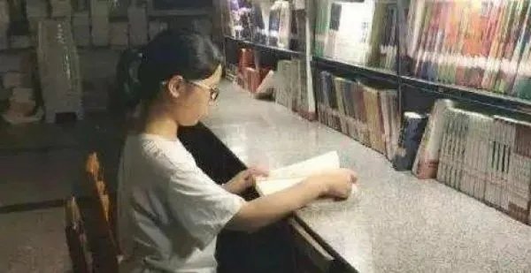 考古界团宠钟芳蓉北大报到，钟芳蓉因何成为考古界团宠？