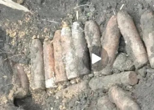 一村民家门口挖出16枚炮弹，会不会还有爆炸的风险？