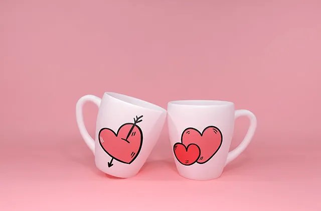 情侣水杯上适合刻什么字 情侣杯子刻字浪漫文字