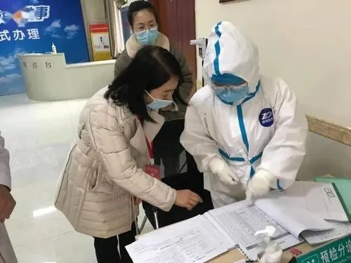 南京一棋牌室店主聚众打麻将被罚，疫情期间该注意哪些问题？