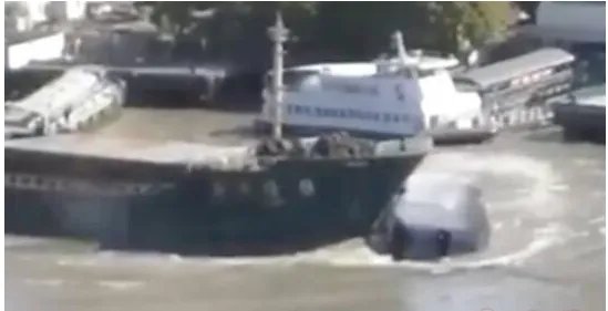 黄浦江上一船翻扣有人员伤亡吗？