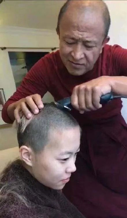 窦靖童工作室如何回应剃度一事?