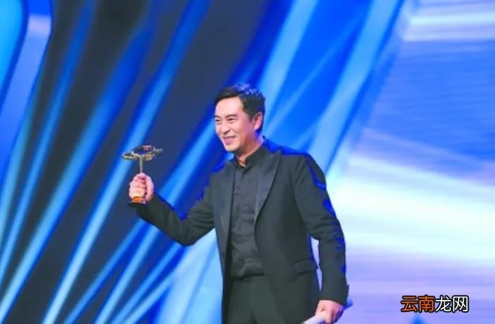 张嘉译再次出演爸爸角色 张嘉译最新消息