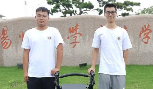 广陵学院学生发明老人起行无忧椅，他为何会有这个想法？