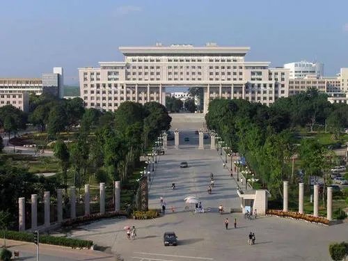 广西大学回应女生安全攻略，广西大学是如何回应的？