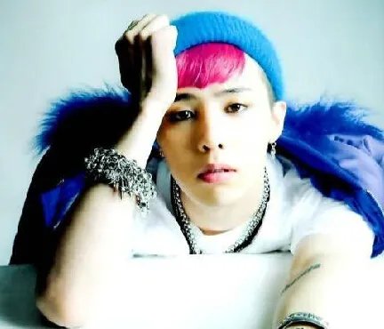 权志龙受伤图流出 粉丝心痛不已