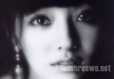 韩彩英整容前后：女神韩彩英整容前后对比照