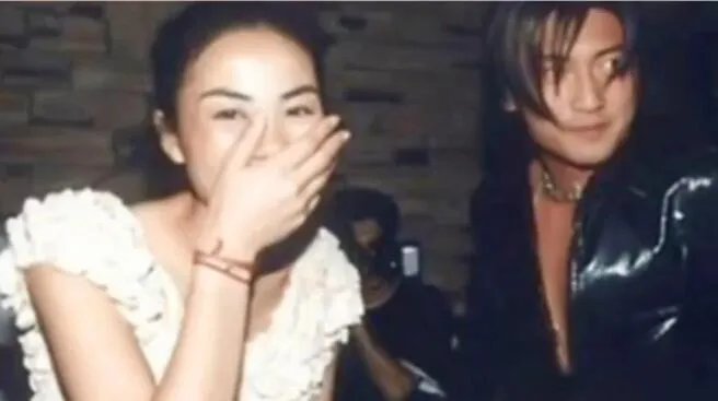 谢霆锋被拍到去王菲家过夜是怎么回事