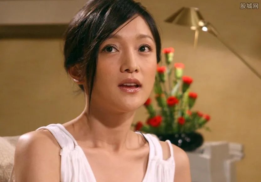 高圣远前女友柏煊身份曝光 曾参加选美