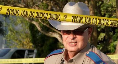 得克萨斯两起枪击事件致几人死亡？
