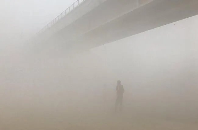 印度PM2.5爆表 能见度为0米