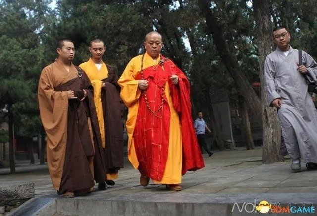 天津爆炸事件之后释永信诵经祈福 祈愿国泰民安