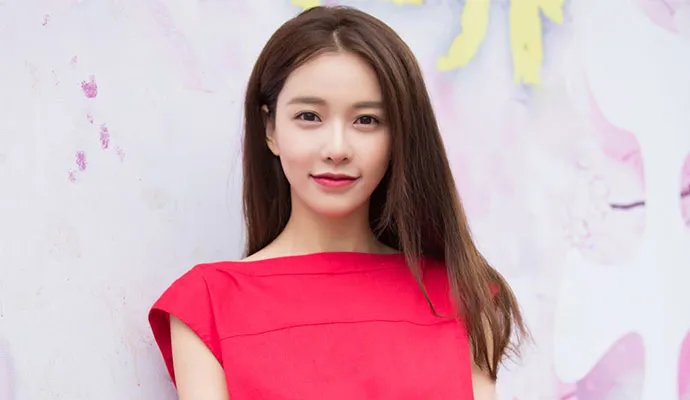 黄一琳以前照片 黄一琳承认整容怎么回事