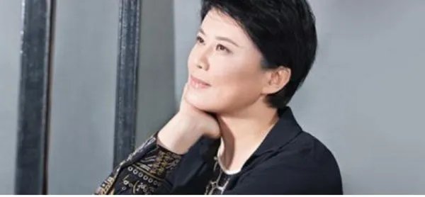 王利芬消费逝者惹众怒是怎么回事?