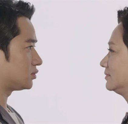 王祖蓝与母亲合照欣赏 出演《奔跑吧兄弟》演绎七武士