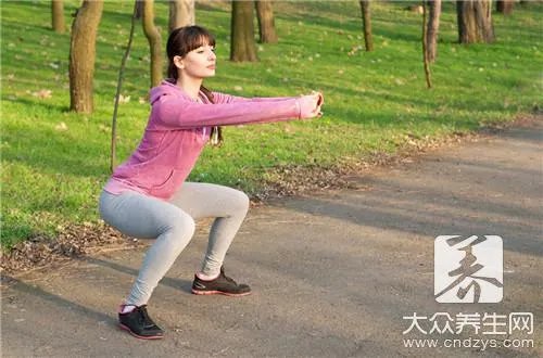 下蹲和深蹲的区别