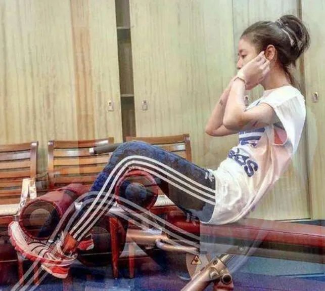 杨幂怀孕拍戏如何遮住孕肚的 明星生完孩子身材怎么恢复这么快