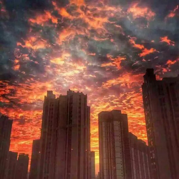 济南出现火烧云，还有哪些地区今年也出现过此现象呢？