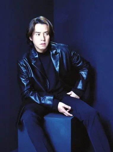 谭咏麟老婆莎莉照片 阿伦为什么会有两个老婆呢?