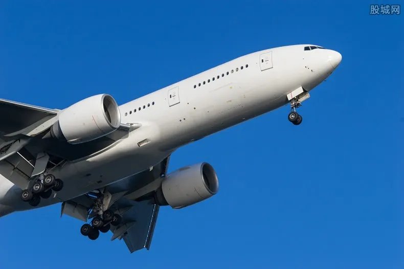 波音737起飞时爆胎 波音客机又发生安全事故了？