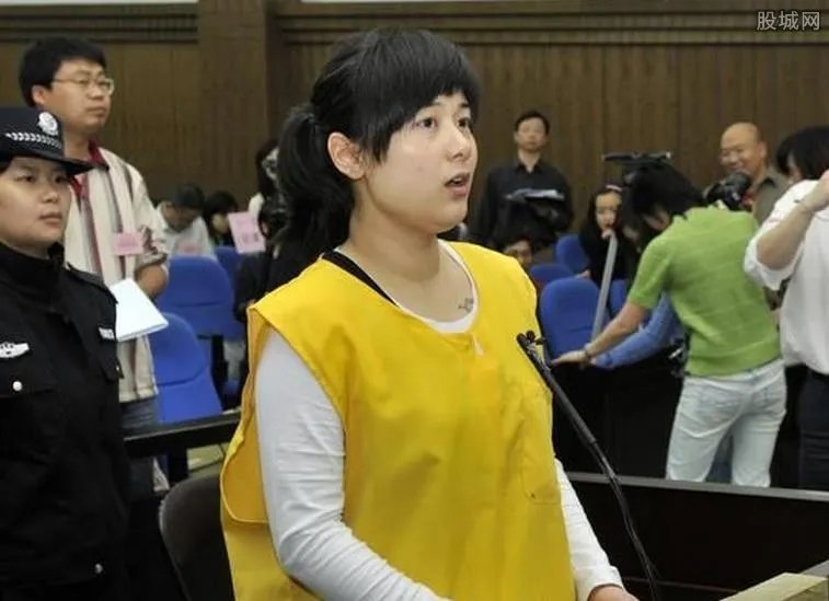 吴英减刑案公审 亿万富姐从死刑改判有期徒刑有望