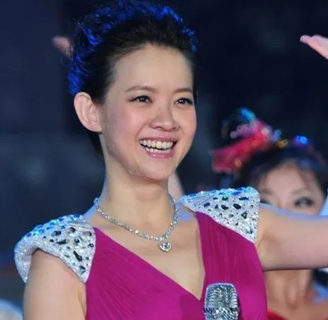 天天向上曾宝仪恋情揭秘 好姐妹因黄子佼闹翻