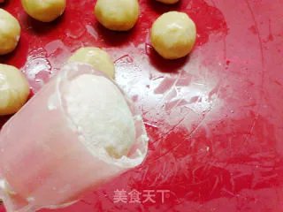 金钩月饼