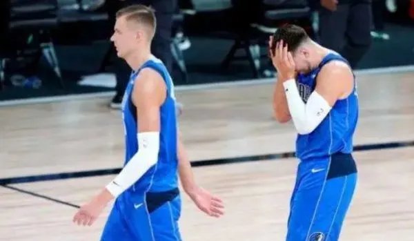 波尔津吉斯半月板撕裂，他是怎么受伤的？