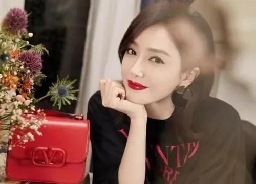 秦岚生图太美了，她是如何让自己保持这么好的状态的？