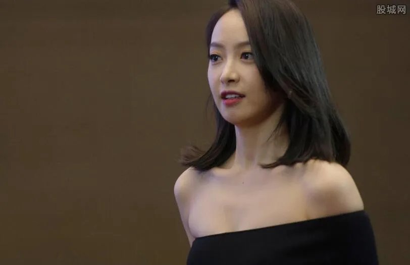 sjm厉旭与宋茜接吻 好朋友借位接吻引轰动