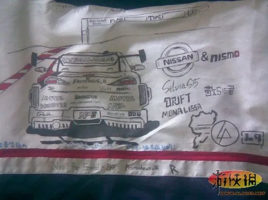 大奶&小内亮瞎双眼！细数校服的32种奇葩穿法