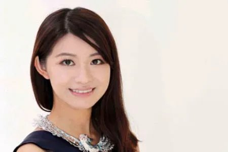 吴子恩闺房真容曝光 非诚女神素颜美翻网