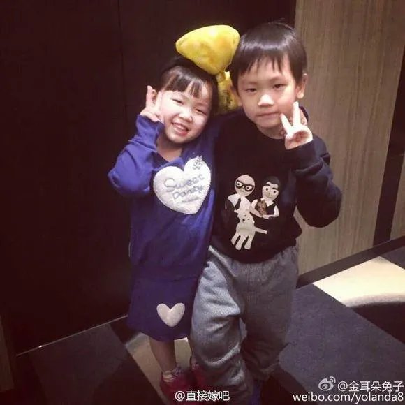 网曝王宝强净身出户获两个孩子抚养权，你觉得可能性大吗？