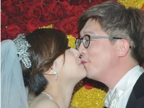 黄小柔为什么人缘这么好 黄小柔老公王睿干嘛的