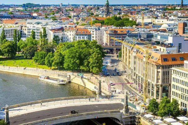 柏林宣布实施宵禁，德国民众对此做何回应？