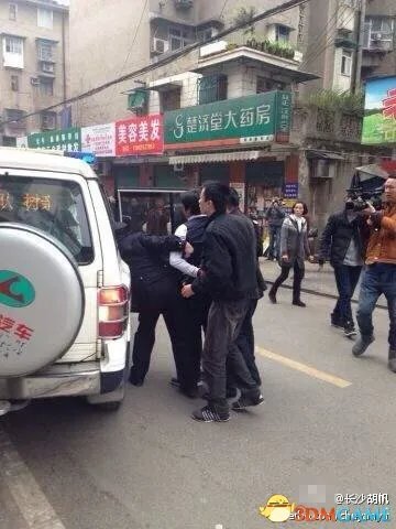 长沙发生街头砍杀市民事件!已有几名群众死亡