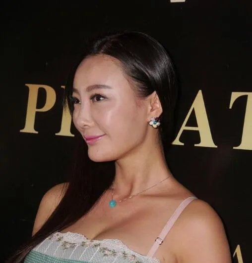 王李丹妮全淋浴照片 比基尼照最能够让人流鼻血