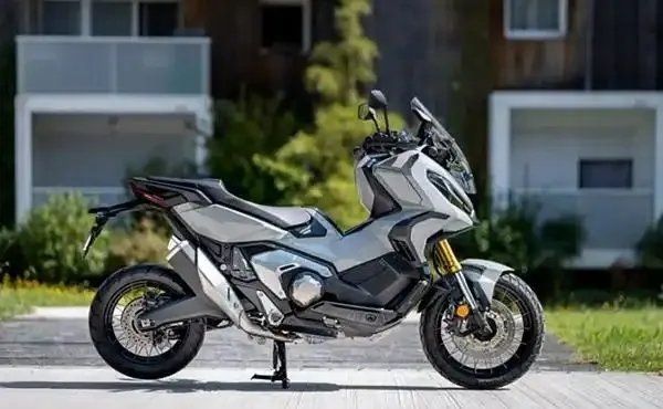 十款适合摩旅的踏板车推荐，长途摩旅必备神器