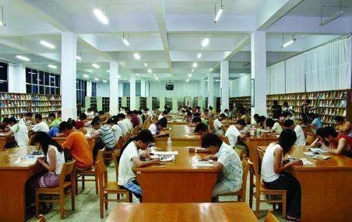 最虐狗考研情侣1314考场女生坐13桌男生坐14桌，是有意为之还是巧合？