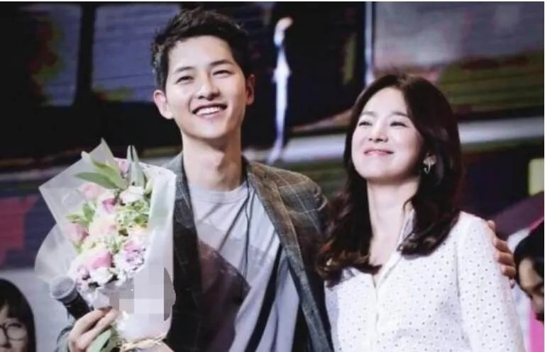 宋仲基宋慧乔家暴婚变是谣言 他俩上过快乐大本营吗