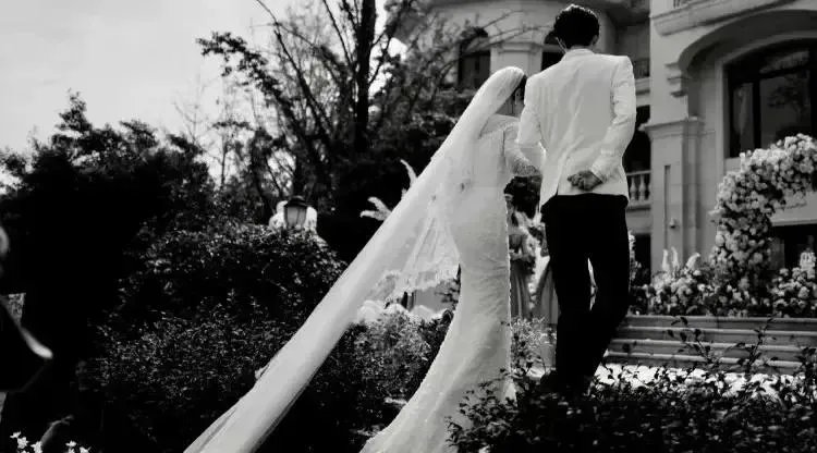 杨紫和老公结婚照片 《余生请多指教》马上迎来大结局