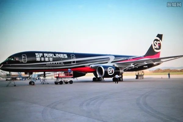 顺丰拍走两架货机 以3.2亿元在淘宝竞价成功