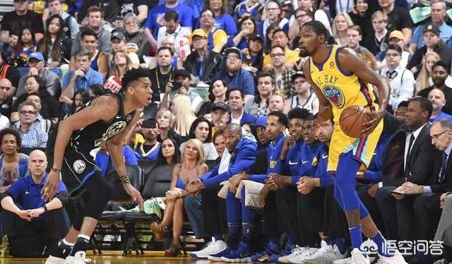 勇士对阵雄鹿,杜兰特复出首战遭驱逐,你如何看?