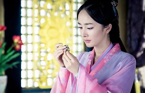 于正赞杨幂出色 曾暗讽其拍烂片