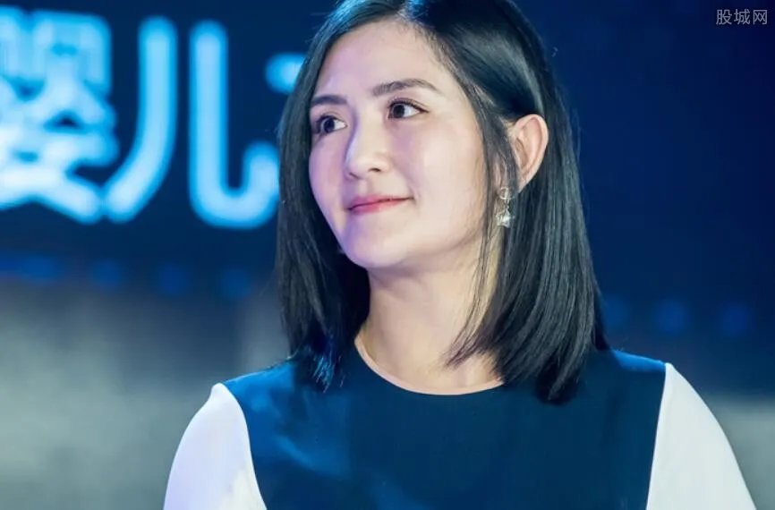 快乐大本营谢娜下跪 是诚心道歉还是一场炒作