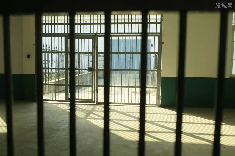 贵州茅台原副总经理获刑10年 高守洪犯什么罪？