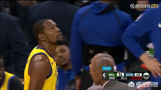勇士对阵雄鹿,杜兰特复出首战遭驱逐,你如何看?