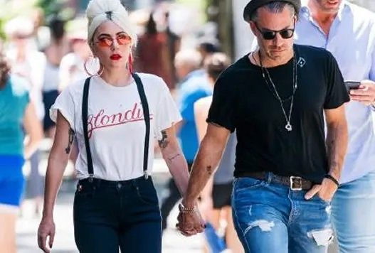 Lady Gaga取消婚约钻戒消失：原因真相是什么揭晓