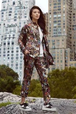 【张雨绮最新街拍】张雨绮纽约街拍美出新高度（组图）